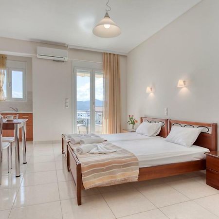 Niovi Luxury Apartments 루트라 에디프수 외부 사진