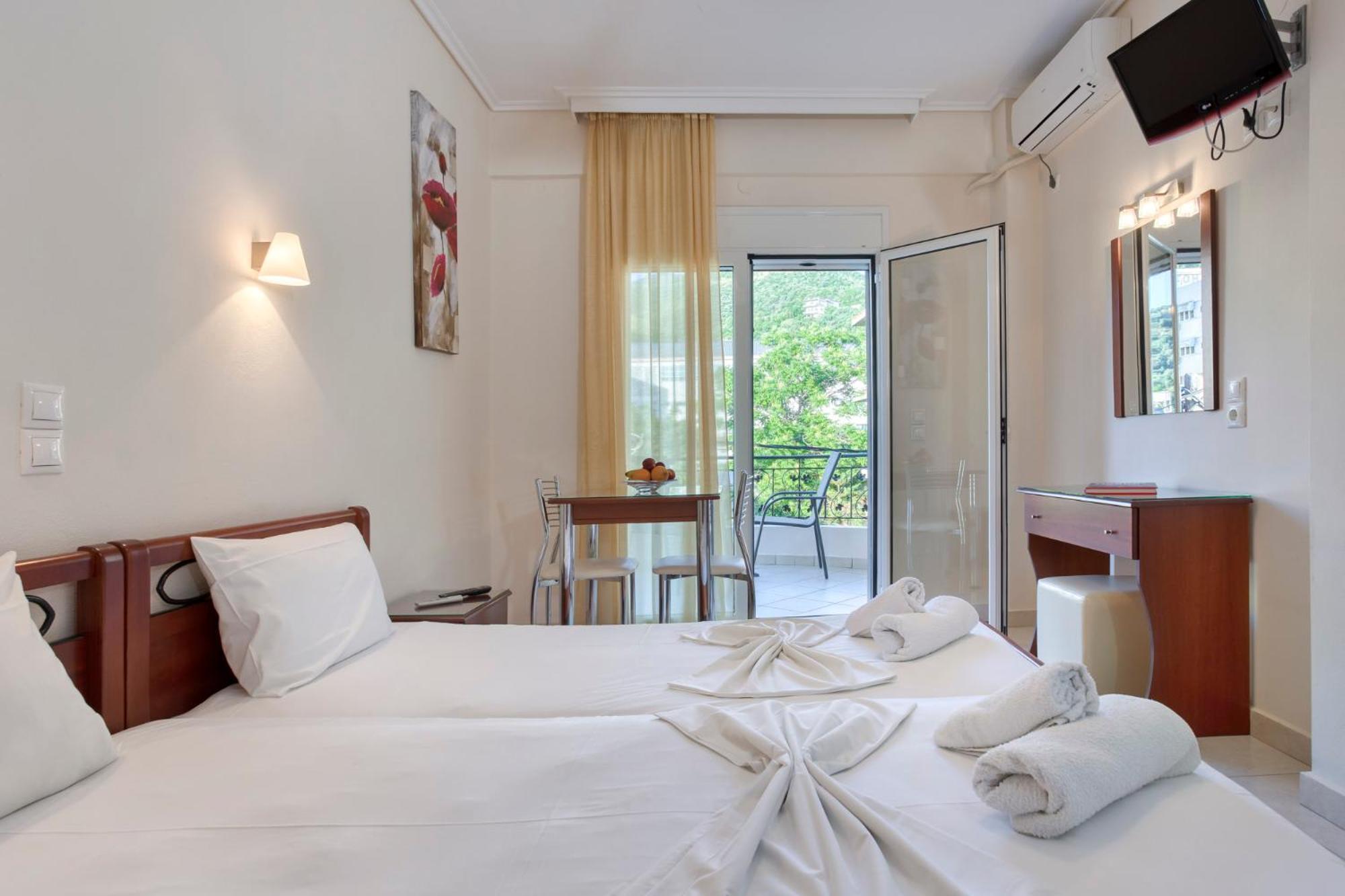 Niovi Luxury Apartments 루트라 에디프수 외부 사진