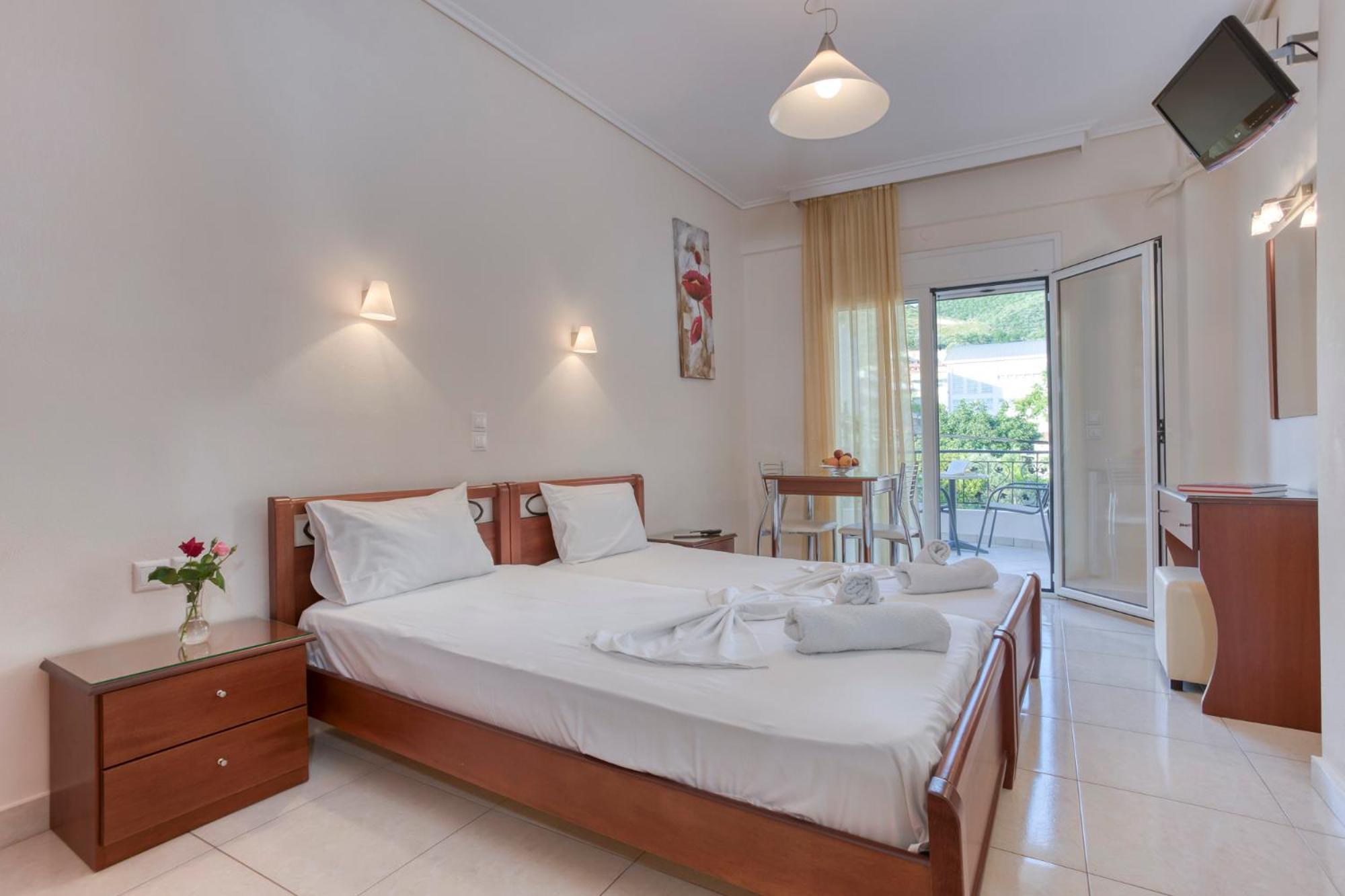 Niovi Luxury Apartments 루트라 에디프수 외부 사진